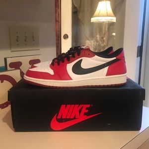 Air Jordan retro 1 OG Low Chicago size 10.5